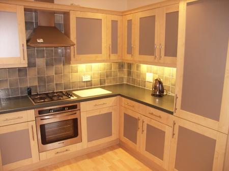 3 bedroom Flat to let in Dean Street, Marlow, SL7