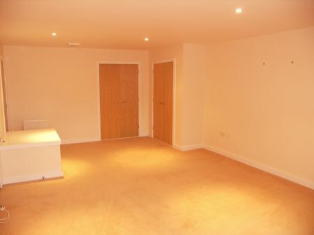 3 bedroom Flat to let in Dean Street, Marlow, SL7