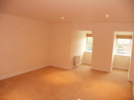 3 bedroom Flat to let in Dean Street, Marlow, SL7