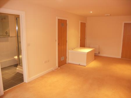 3 bedroom Flat to let in Dean Street, Marlow, SL7