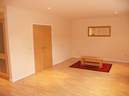 3 bedroom Flat to let in Dean Street, Marlow, SL7