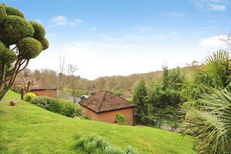 4 bedroom Detached house for sale in Hillside Road, Penn, HP10