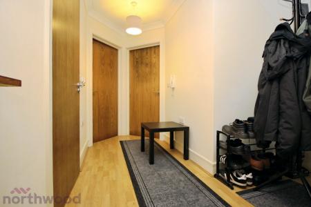 2 bedroom Flat for sale in Woodley Court, West Wycombe Rd, High Wycombe, HP12