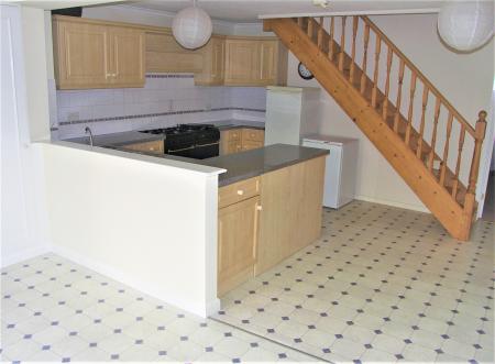 3 bedroom Terraced House for sale in Hillview, Saunderton, HP14