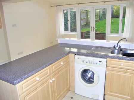3 bedroom Terraced House for sale in Hillview, Saunderton, HP14