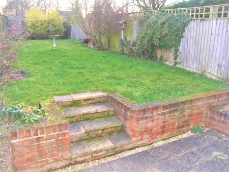 3 bedroom Terraced House for sale in Hillview, Saunderton, HP14