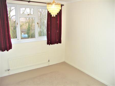 3 bedroom Terraced House for sale in Hillview, Saunderton, HP14