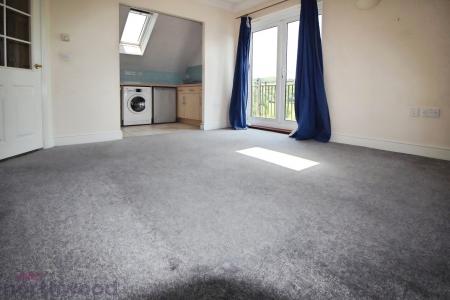 2 bedroom Flat to let in Morris Mews, Rugby Rise, Loudwater, HP11