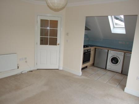 2 bedroom Flat to let in Morris Mews, Rugby Rise, Loudwater, HP11