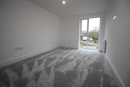 1 bedroom Flat to let in Suffield Lodge, Suffield Hill, High Wycombe, HP11