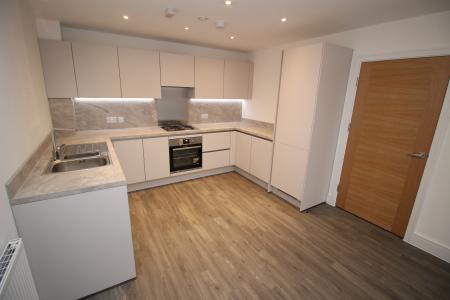 1 bedroom Flat to let in Suffield Lodge, Suffield Hill, High Wycombe, HP11