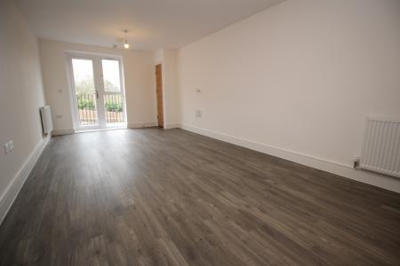 1 bedroom Flat to let in Suffield Lodge, Suffield Hill, High Wycombe, HP11