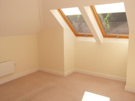 2 bedroom Flat to let in Wright Place, High Wycombe, HP13