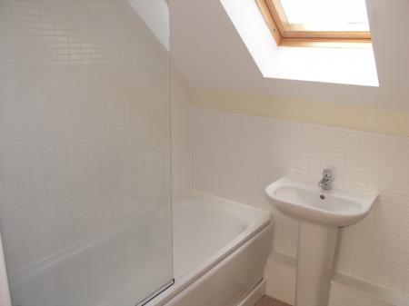 2 bedroom Flat to let in Wright Place, High Wycombe, HP13