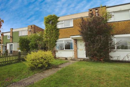 2 bedroom Semi-detached house to let in Roebuck Avenue, High Wycombe, HP13