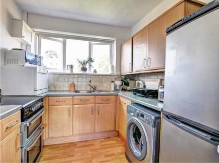 2 bedroom Maisonette for sale in Station Road, Marlow, SL7
