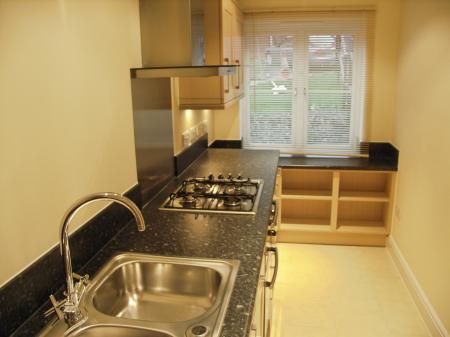 2 bedroom End of terrace house to let in Apple Tree Close, High Wycombe, HP13