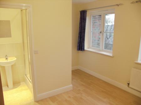 2 bedroom End of terrace house to let in Apple Tree Close, High Wycombe, HP13
