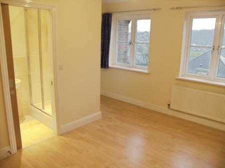 2 bedroom End of terrace house to let in Apple Tree Close, High Wycombe, HP13
