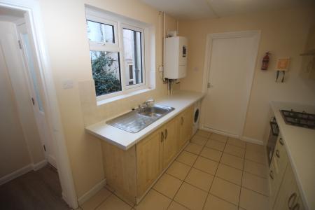 3 bedroom Semi-detached house to let in Totteridge Avenue, High Wycombe, HP13
