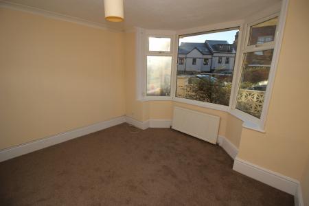3 bedroom Semi-detached house to let in Totteridge Avenue, High Wycombe, HP13