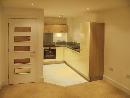 1 bedroom Flat for sale in Ryemead Way, High Wycombe, HP11