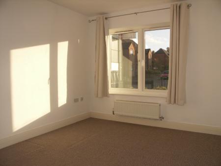 1 bedroom Flat to let in Beaumont Court, Abercromby Avenue, High Wycombe, HP12