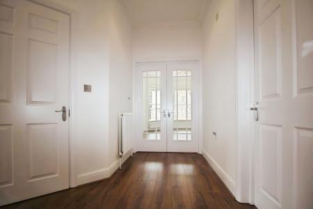 2 bedroom Flat to let in De Havilland Drive, Hazlemere, HP15