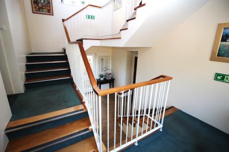 3 bedroom Flat to let in Malmerswell Road, High Wycombe, HP13