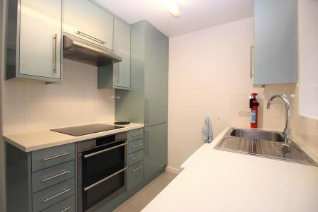 2 bedroom Flat to let in Kaybridge Close, High Wycombe, HP13