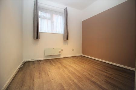 2 bedroom Flat to let in Kaybridge Close, High Wycombe, HP13