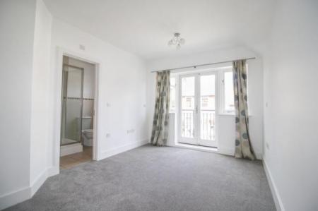2 bedroom Semi-detached house to let in (FM) Crown Place, Marlow, SL7