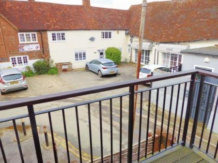 2 bedroom Semi-detached house to let in (FM) Crown Place, Marlow, SL7