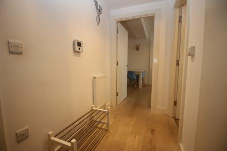 1 bedroom Flat to let in High Street, High Wycombe, HP11