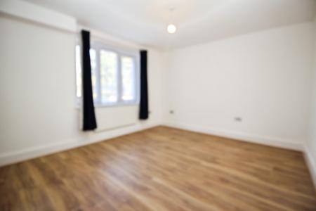2 bedroom Flat to let in London Road, High Wycombe, HP11
