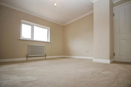 2 bedroom Terraced House to let in Woodcock Avenue, Walters Ash, High Wycombe, HP14