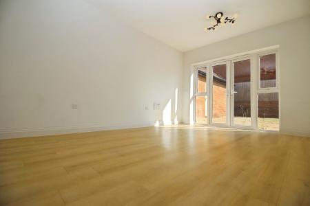 4 bedroom Detached house to let in Heatherdene Road, Abbey Barn, High Wycombe, HP10