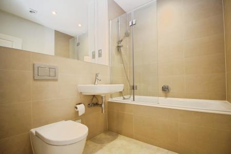 4 bedroom Detached house to let in Heatherdene Road, Abbey Barn, High Wycombe, HP10