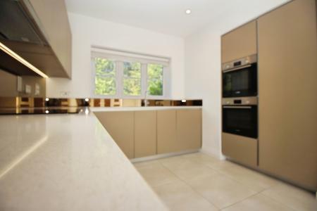 4 bedroom Detached house to let in Heatherdene Road, Abbey Barn, High Wycombe, HP10