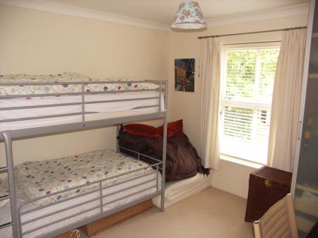 2 bedroom Flat to let in Fairlawns, High Wycombe, HP13