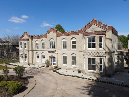 1 bedroom Flat for sale in Cryers Hill, High Wycombe, HP15