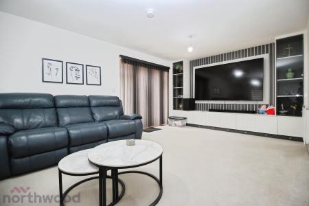 4 bedroom Detached house to let in Boulton Road, Weston Turville, Aylesbury, HP22