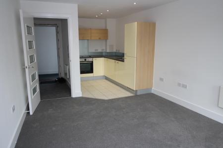 1 bedroom Flat to let in Papermakers Lodge, High Wycombe, HP11