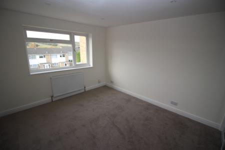 3 bedroom Terraced House to let in Pheasant Drive, High Wycombe, HP13