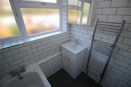 3 bedroom Terraced House to let in Pheasant Drive, High Wycombe, HP13