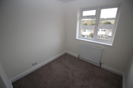 3 bedroom Terraced House to let in Pheasant Drive, High Wycombe, HP13
