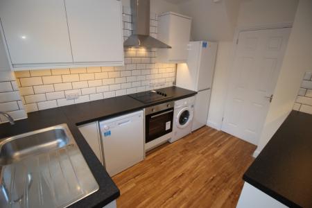 3 bedroom Terraced House to let in Pheasant Drive, High Wycombe, HP13