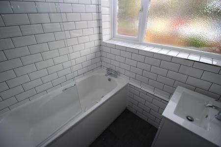 3 bedroom Terraced House to let in Pheasant Drive, High Wycombe, HP13