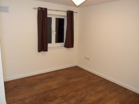 2 bedroom Flat to let in Tadros Court, High Wycombe, HP13