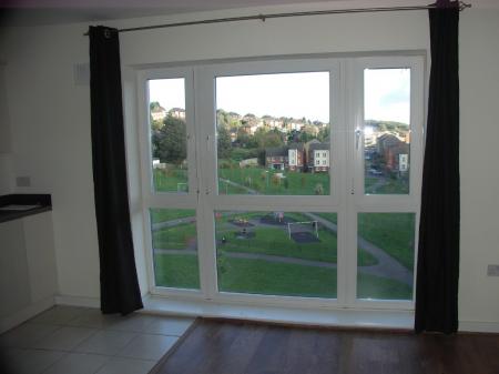 2 bedroom Flat to let in Tadros Court, High Wycombe, HP13